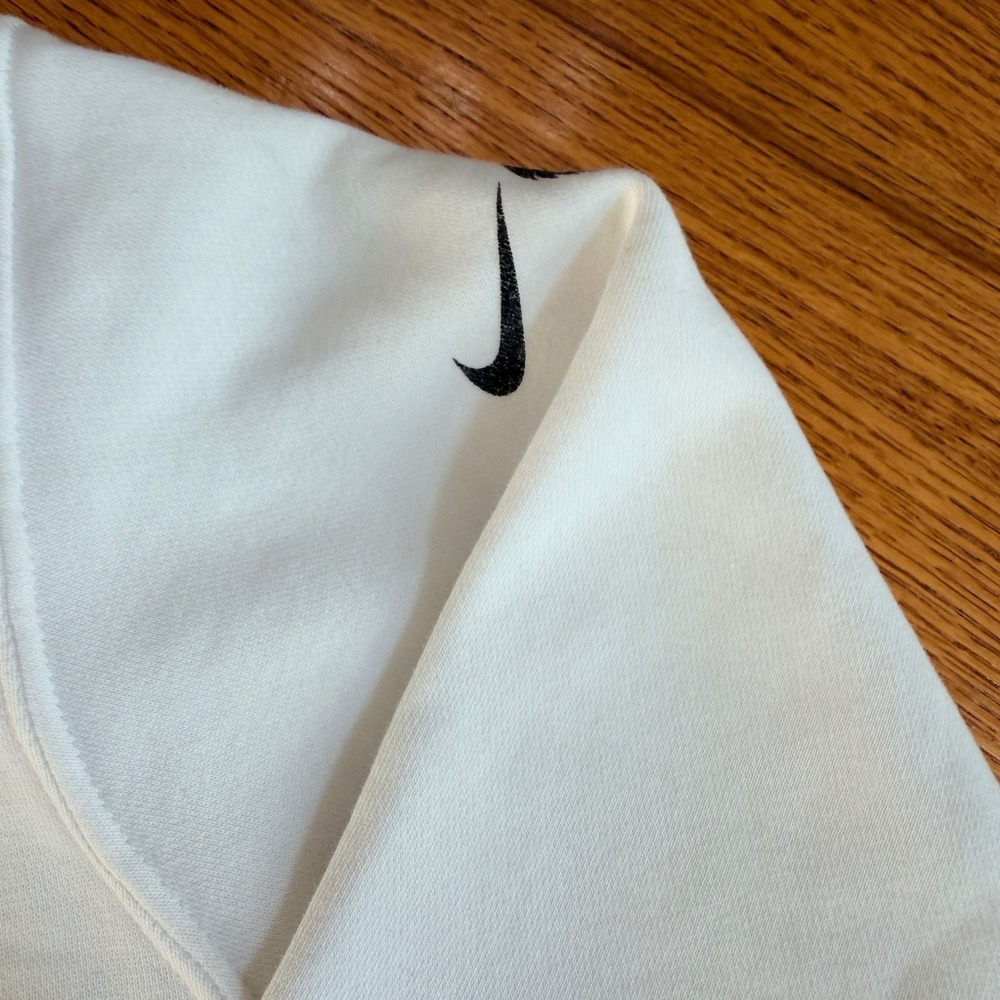 Nike Caitlin Clark Iowa Hawkeyes Never A Long Shot Sweatshirt White XL Rare - Picture 5 of 12